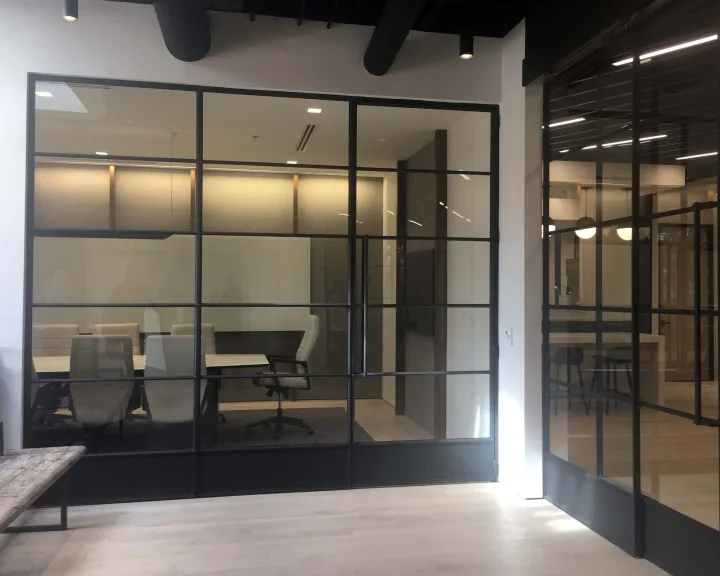 Conference commercial (landscape)